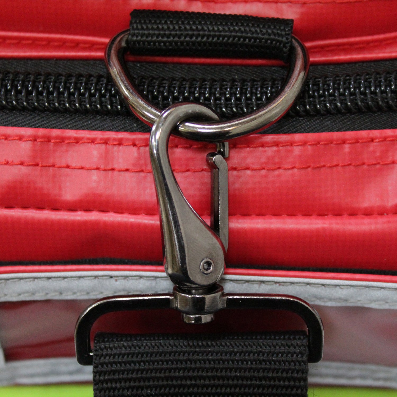 Kemp USA Tarpaulin Fluid Resistant Large Professional Trauma Bag, Red EMS First Aid Equipment